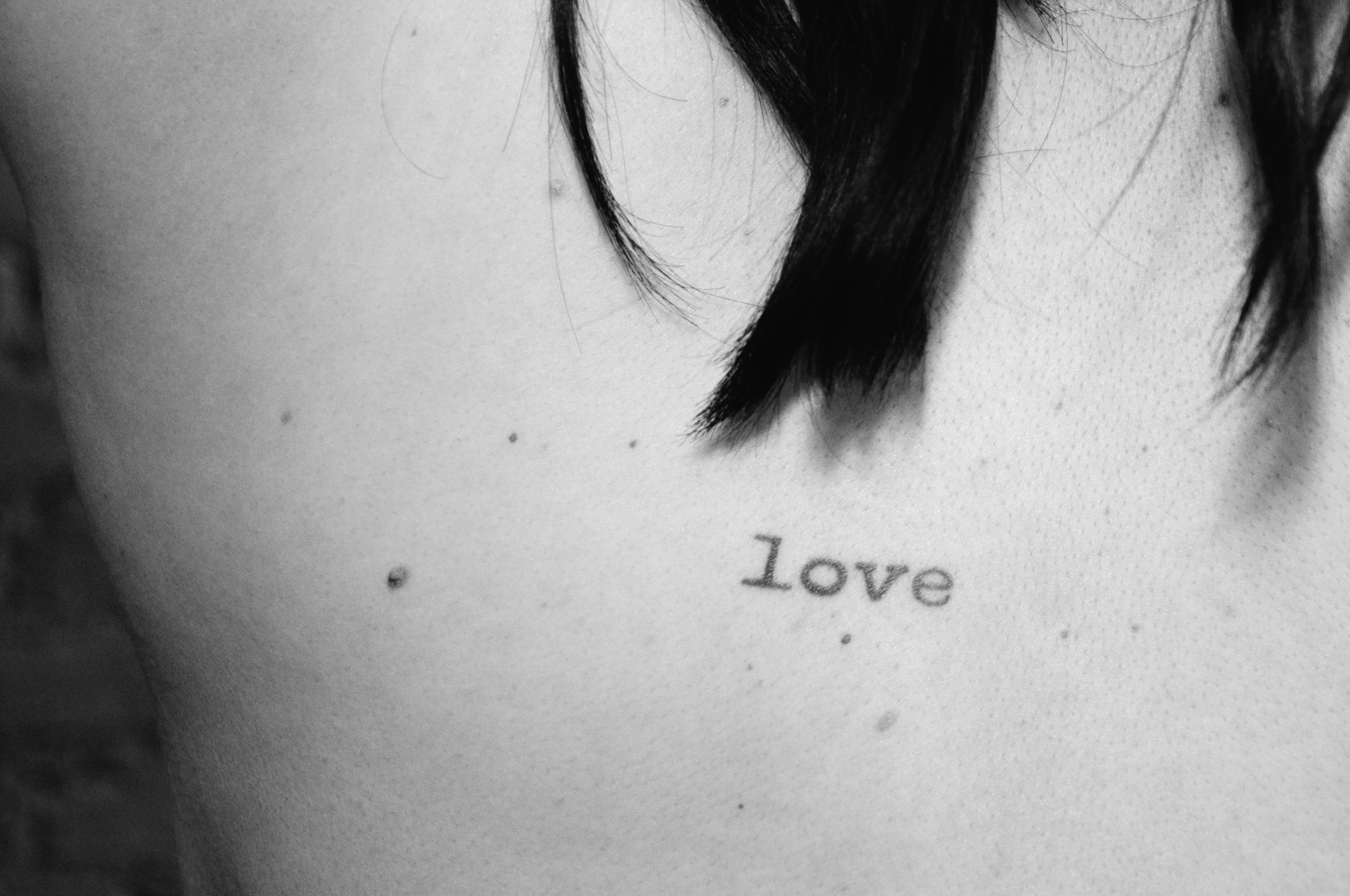 tattoo love zwart-wit