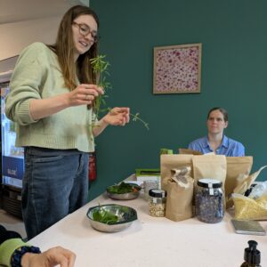 workshop natuurlijke thuisapotheek GLOEI rooted by lorien